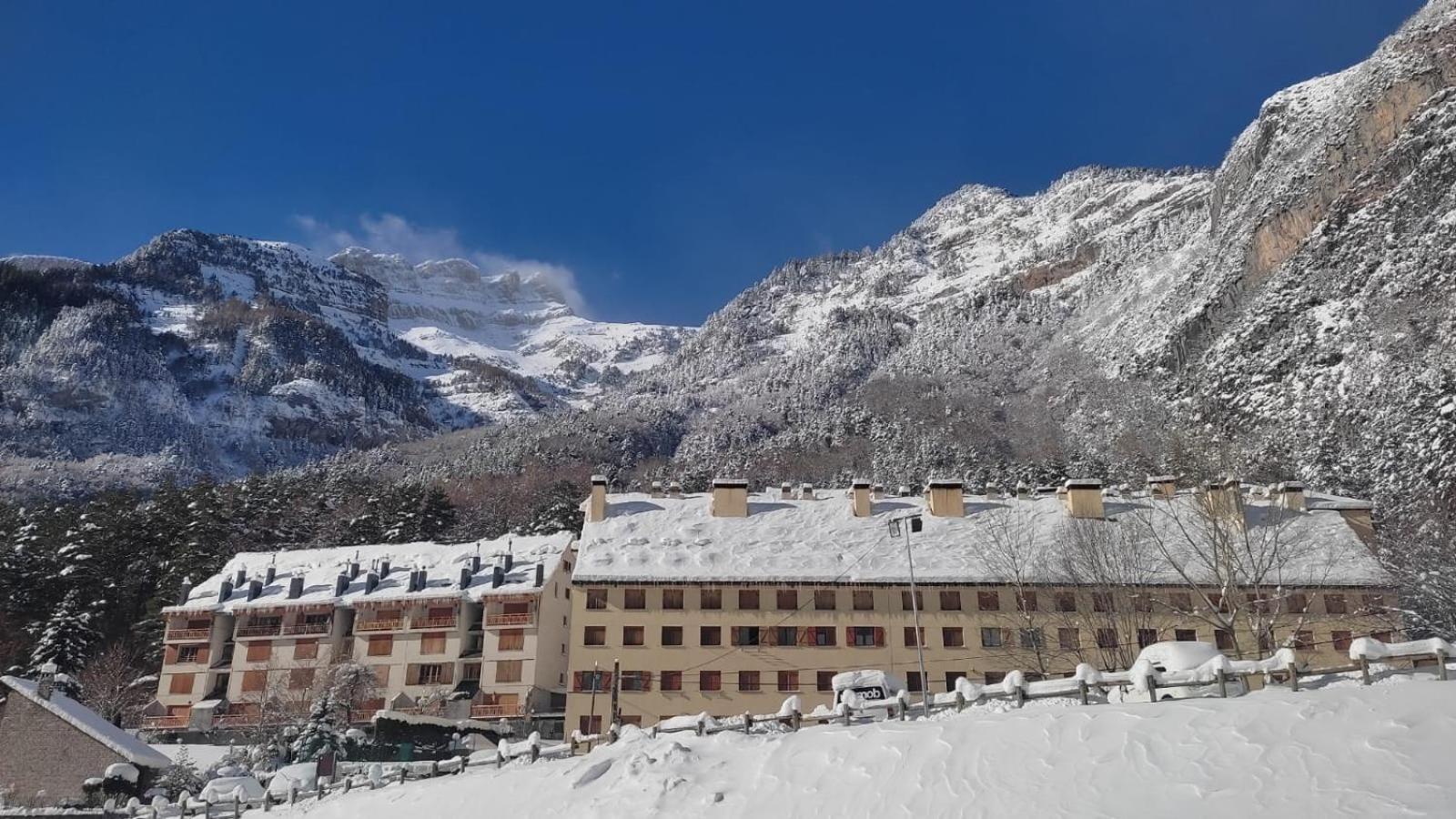 Collarada Avairent Estacion * Canfranc